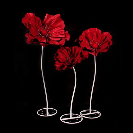 SET OF THREE FLOWERS WITH STAND